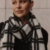 Aman Scarf - Ecru