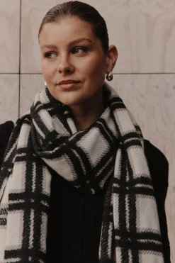 Aman Scarf - Ecru