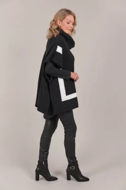 Avino Poncho - Black