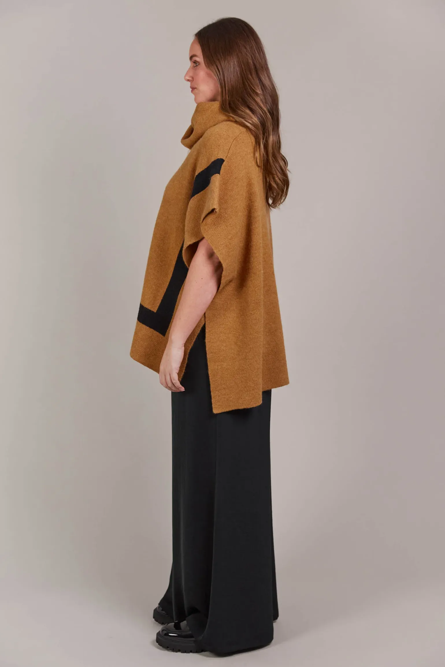 Avino Poncho - Tobacco