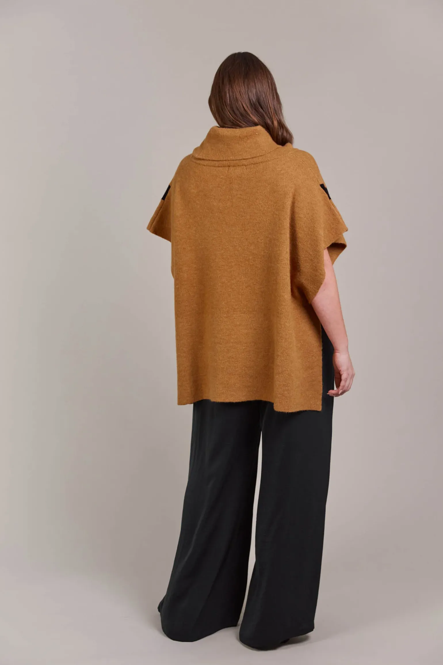 Avino Poncho - Tobacco