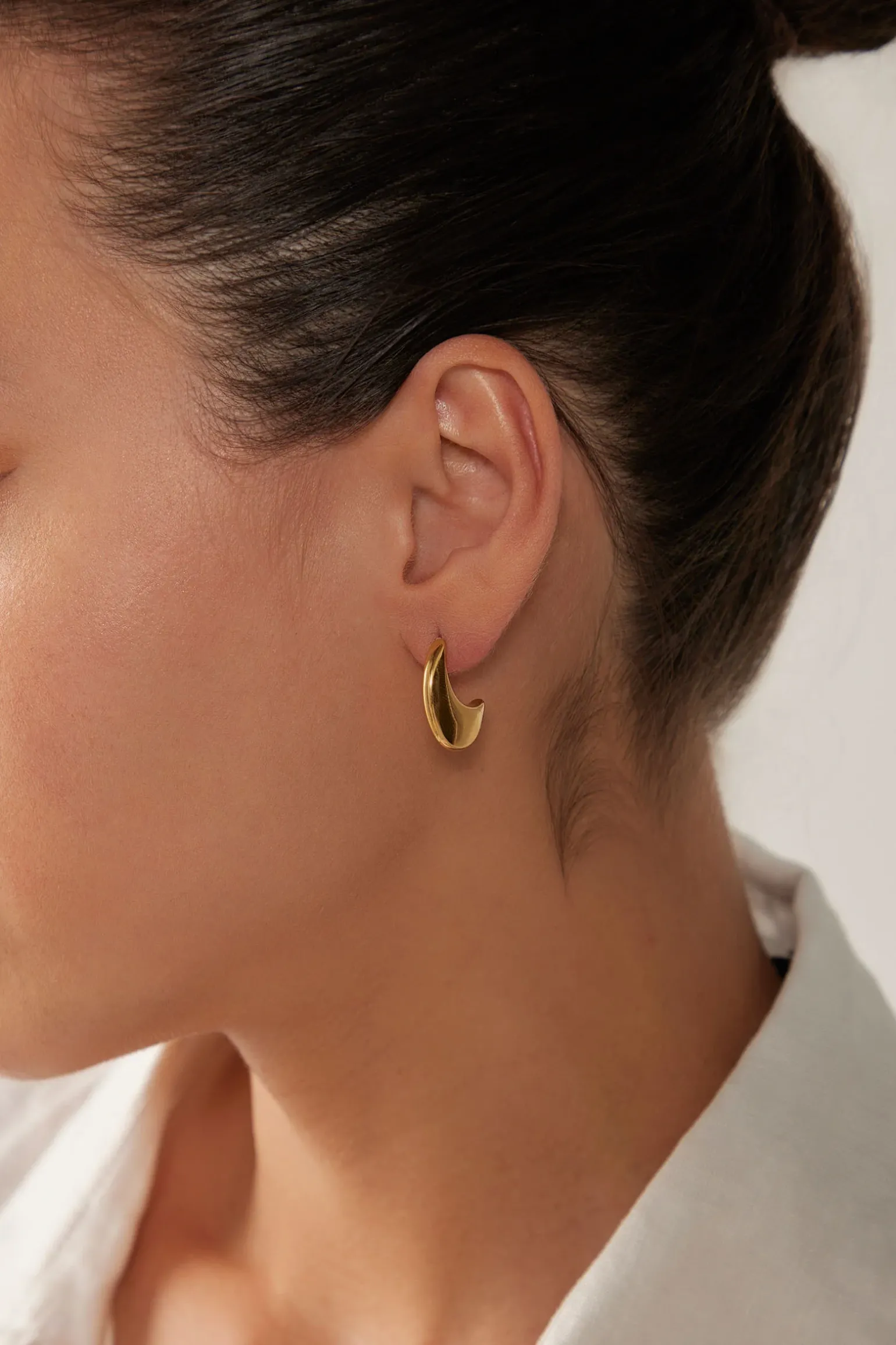 Halcyon Crescent Earring - Gold