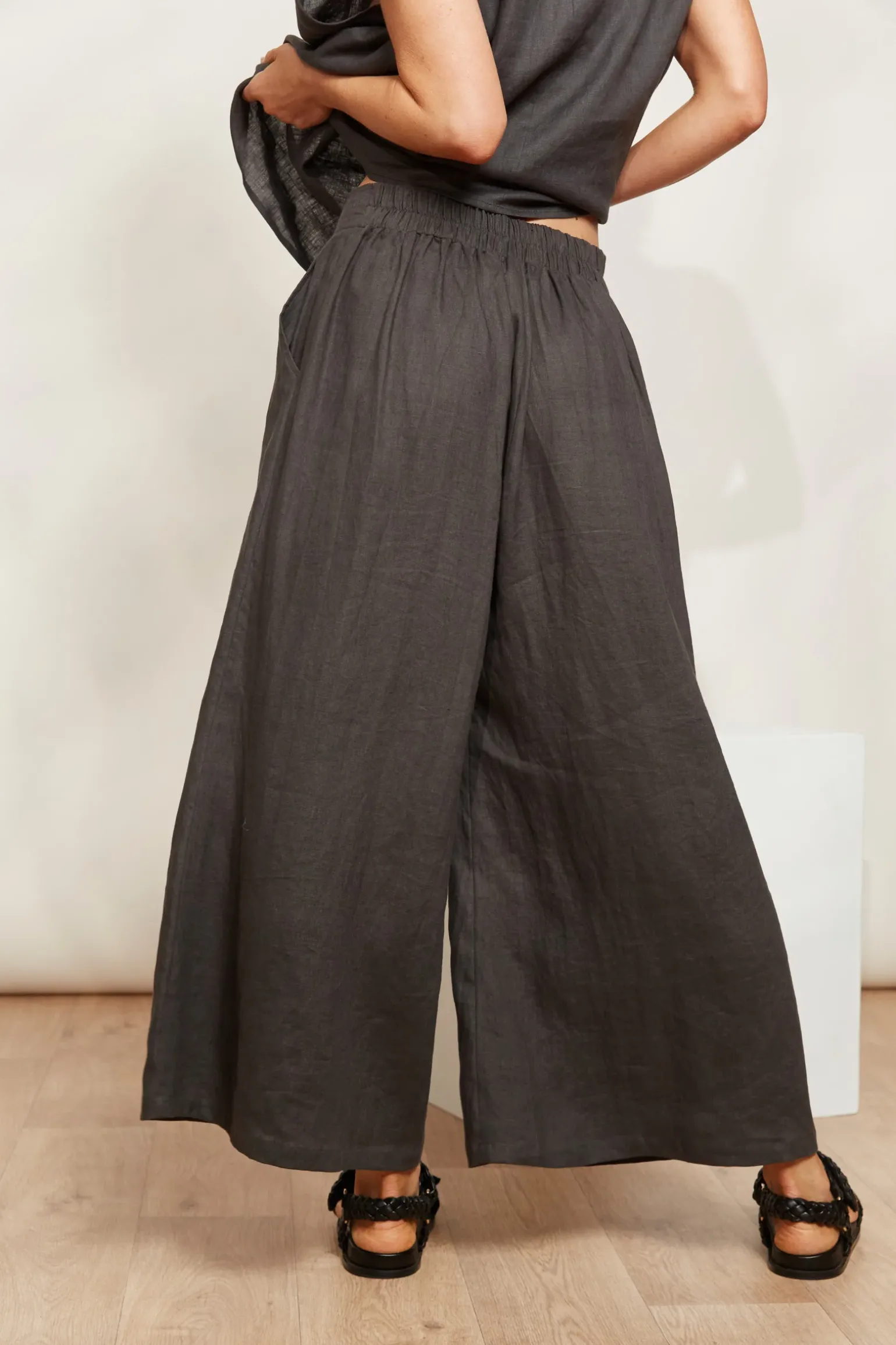 Halcyon Crop Pant - Oyster