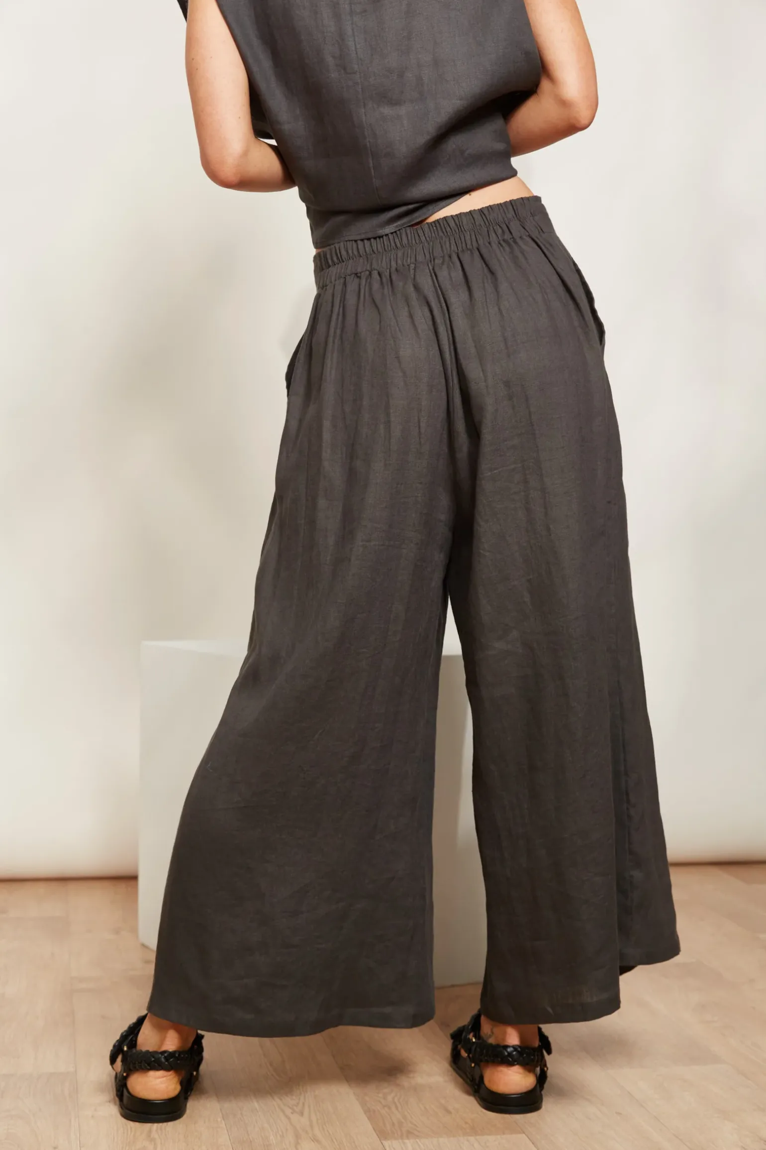Halcyon Crop Pant - Oyster
