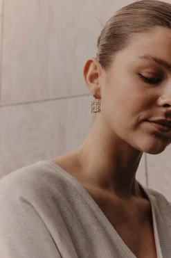 Ivy Earring - Square Pearl