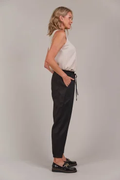 Laax Relaxed Pant - Black