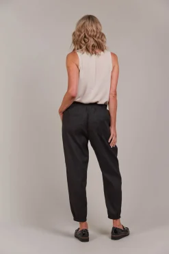 Laax Relaxed Pant - Black