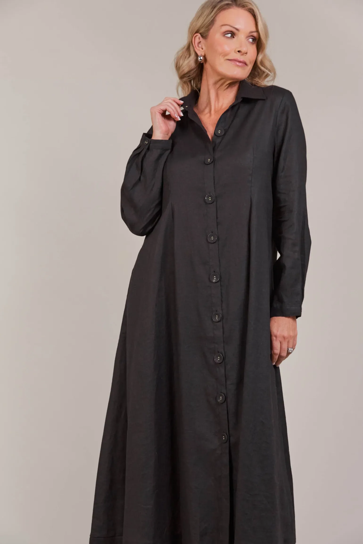 Laax Shirt Dress - Black