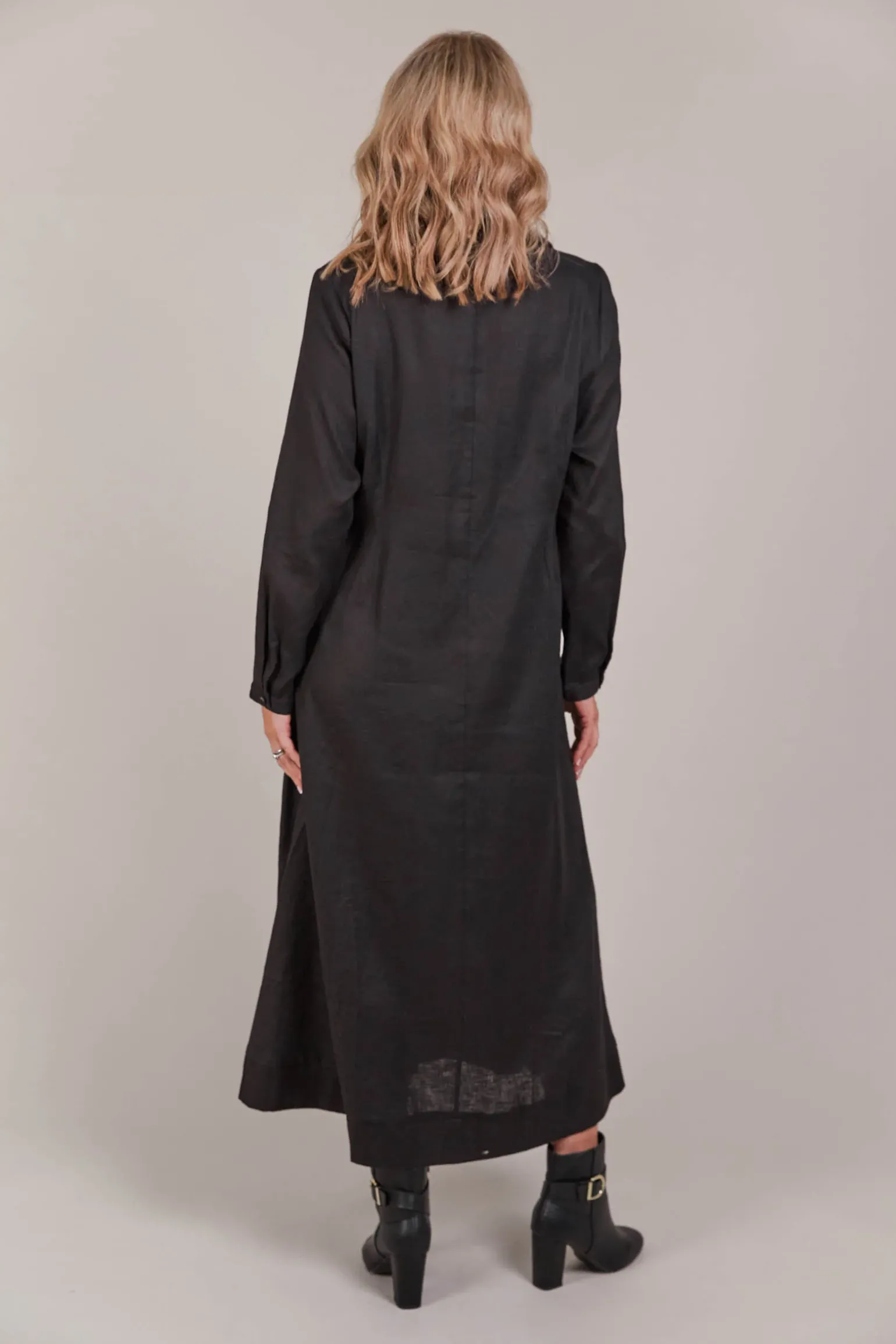 Laax Shirt Dress - Black