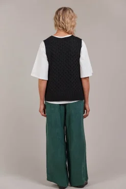 Naviva Vest - Black