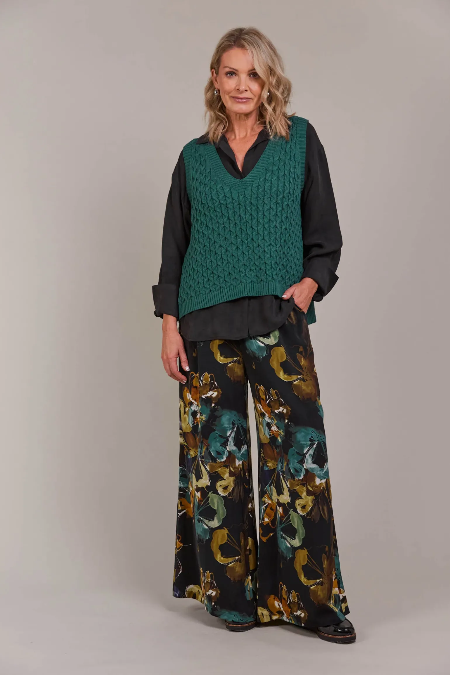 Naviva Vest - Peacock