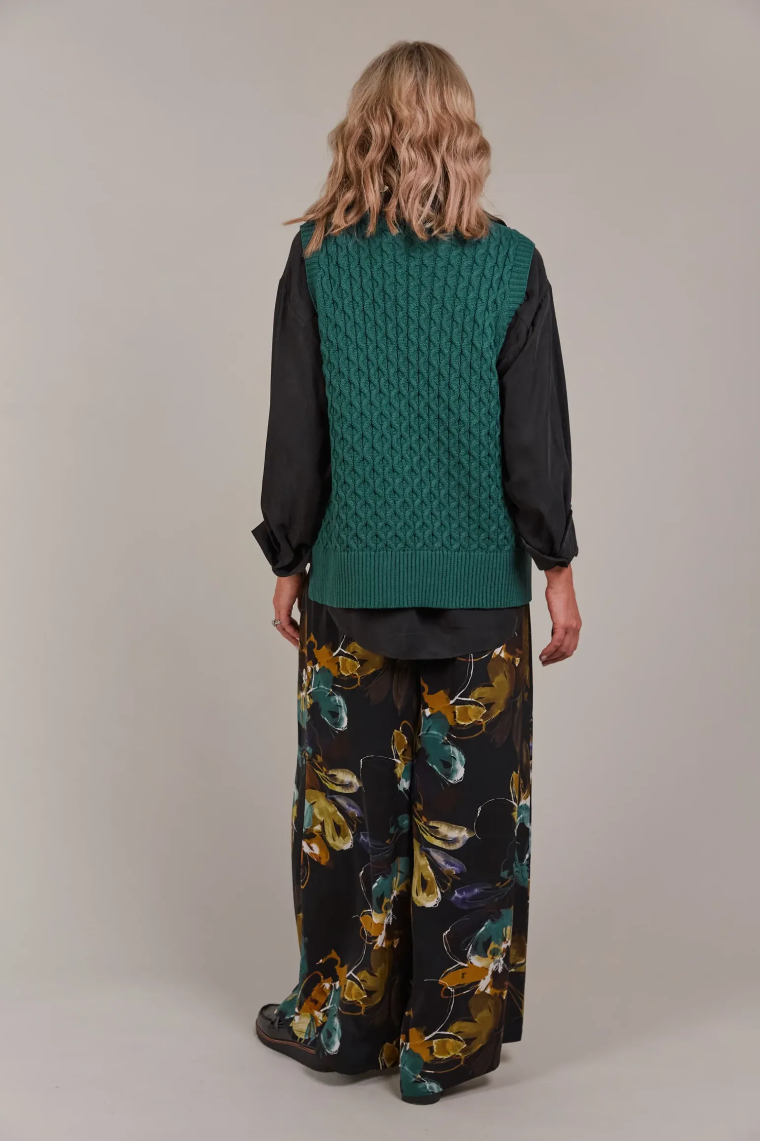 Naviva Vest - Peacock