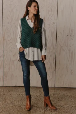 Naviva Vest - Peacock