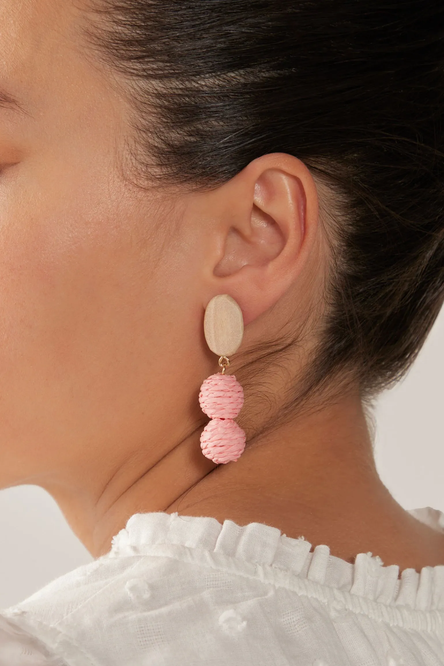 Sojourn Earring - Cameo