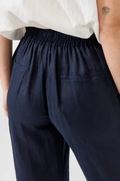 Studio Pant - Navy
