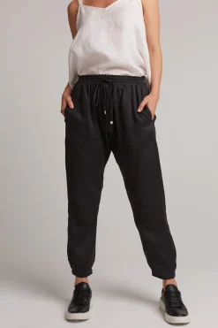 Studio Relaxed Pant - Ebony
