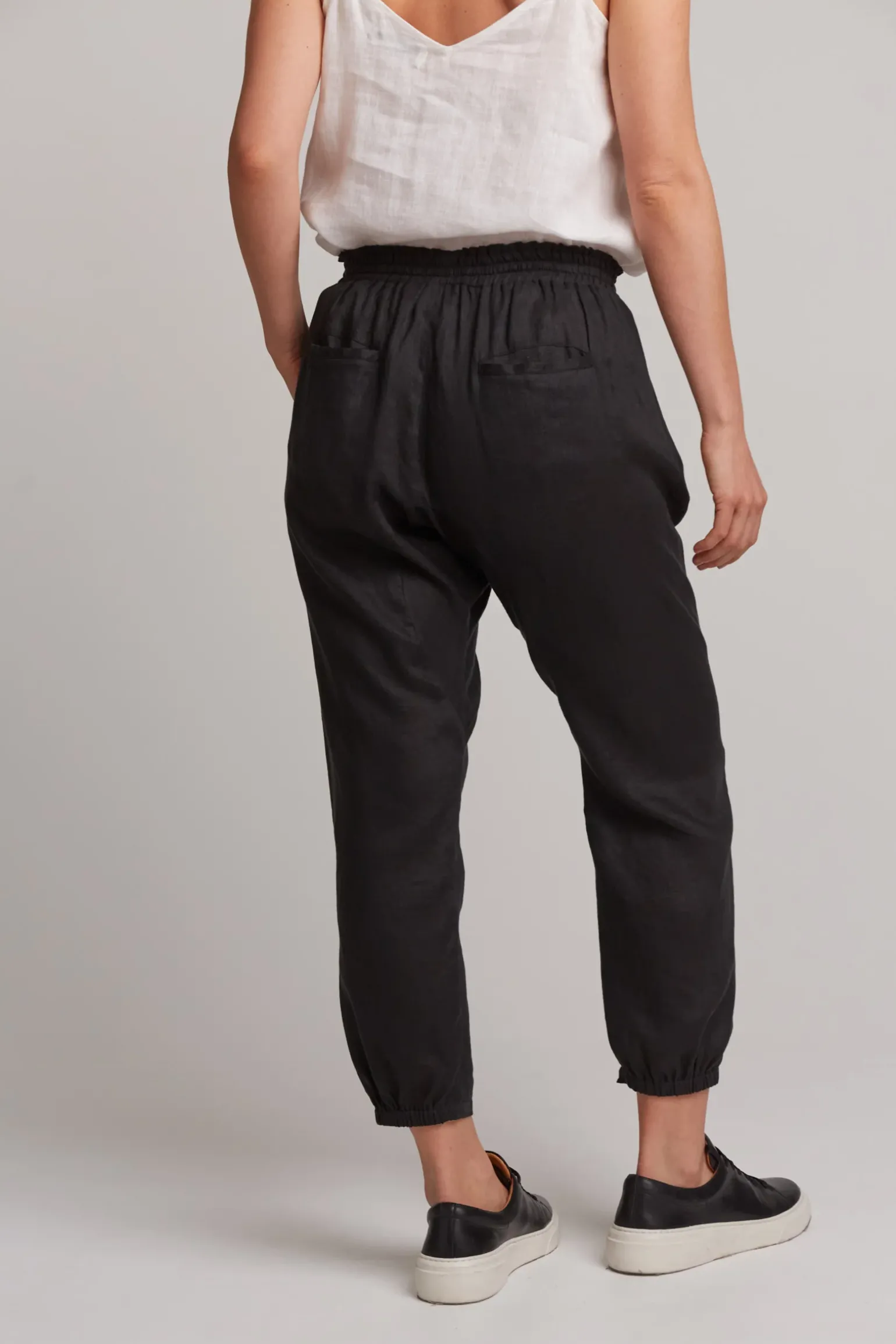 Studio Relaxed Pant - Ebony