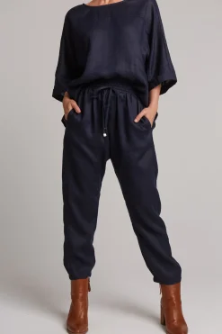 Studio Relaxed Pant - Navy