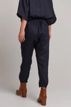 Studio Relaxed Pant - Navy