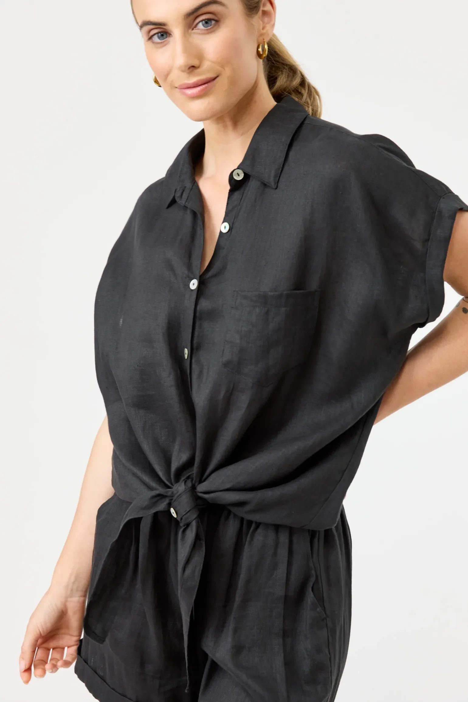 Studio Tie Shirt - Ebony