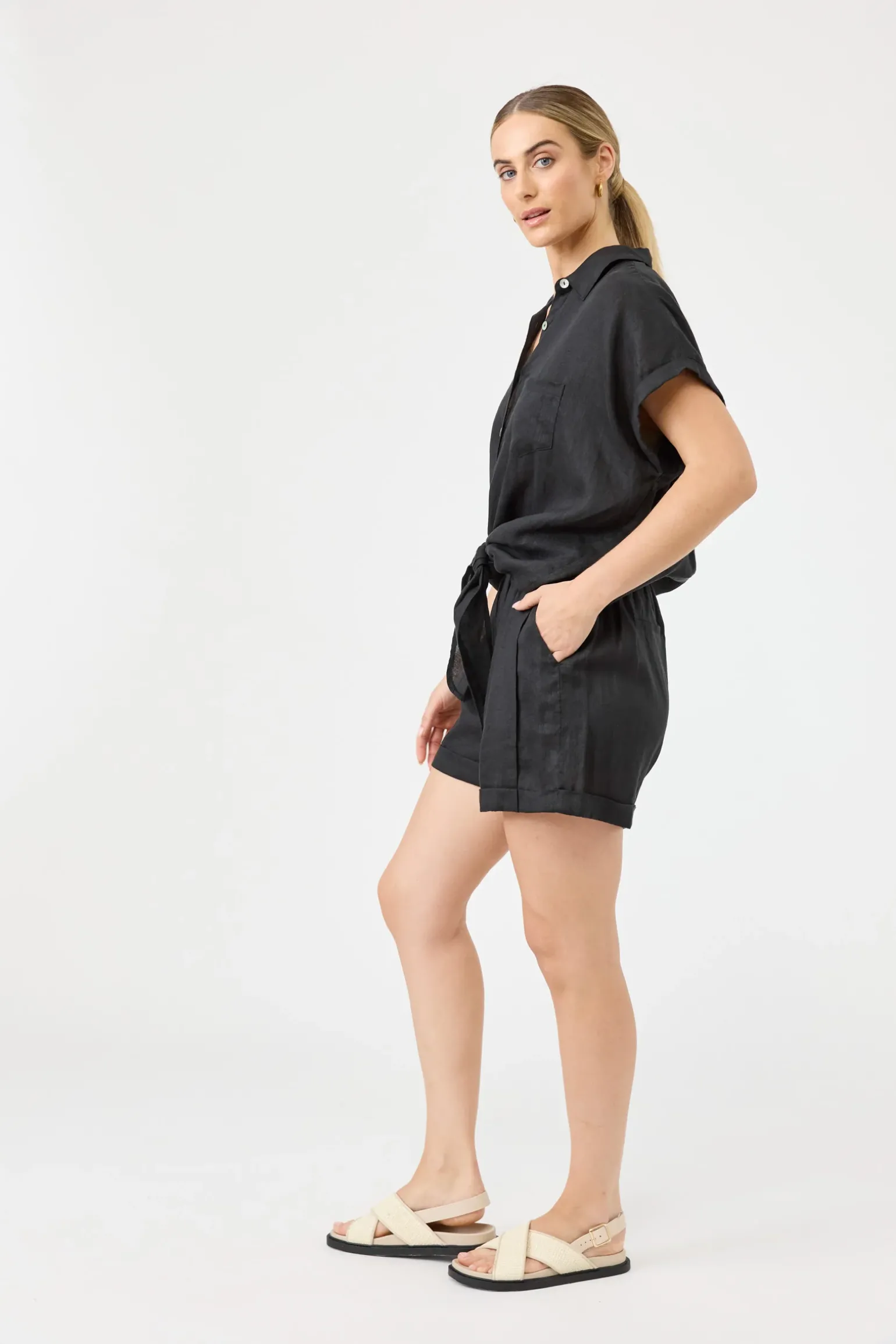Studio Tie Shirt - Ebony
