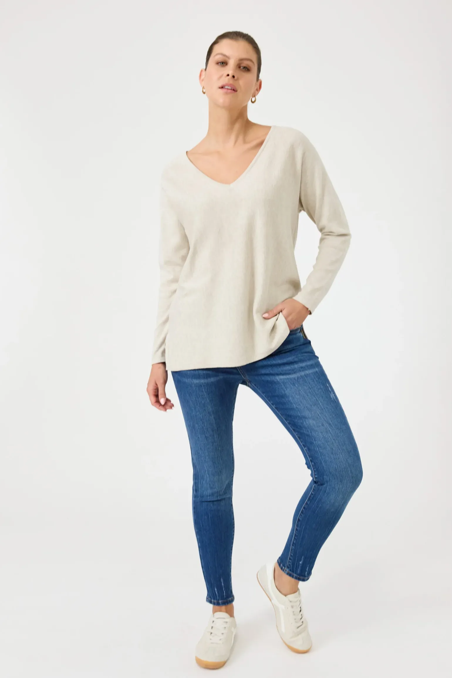 Studio V Knit - Tusk